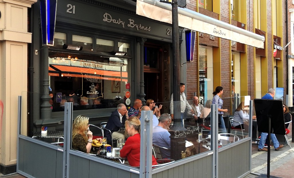 Outdoor seating at Davy Byrne’s pub on Duke Street, Dublin, popular on Bloomsday.