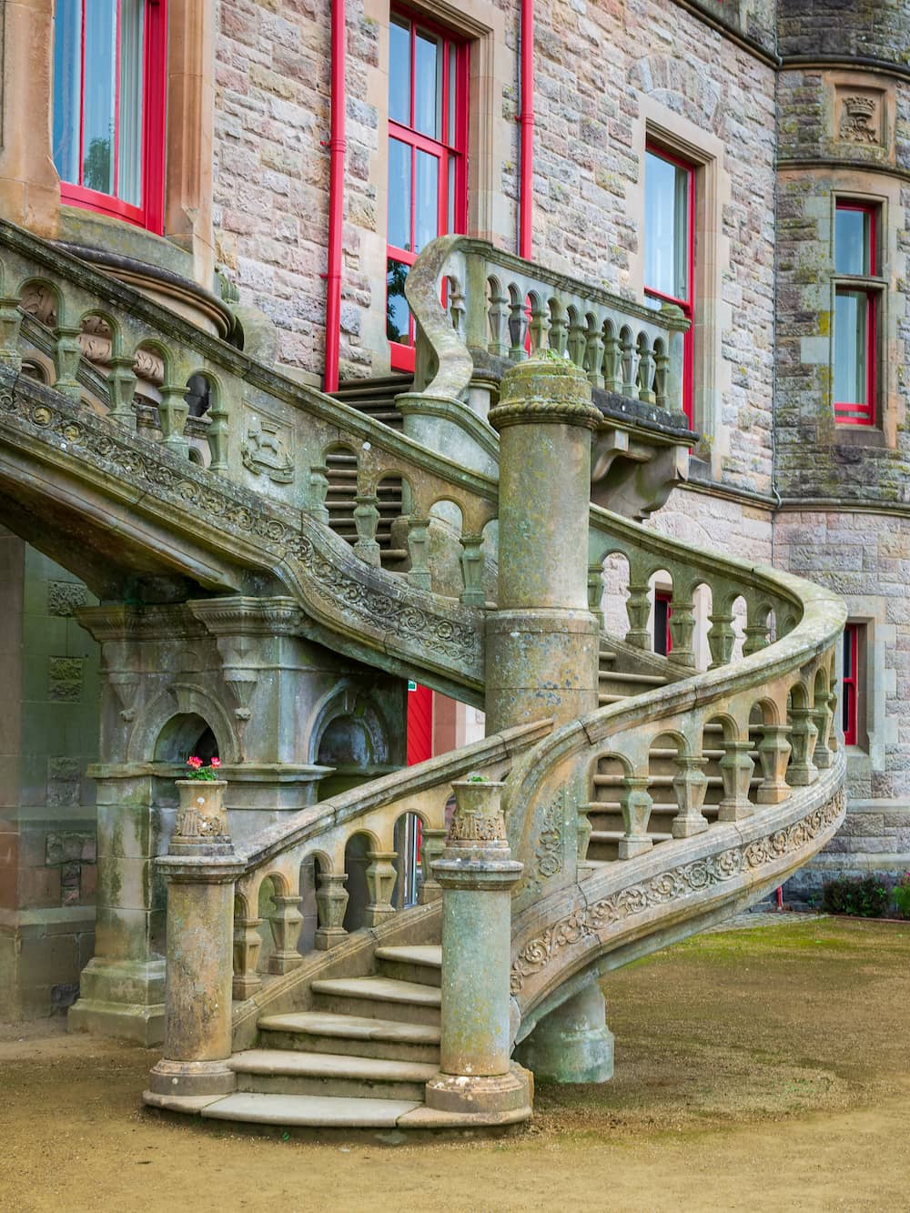 gallery-castles-belfast-castle-staircase-exterior-shutterstock