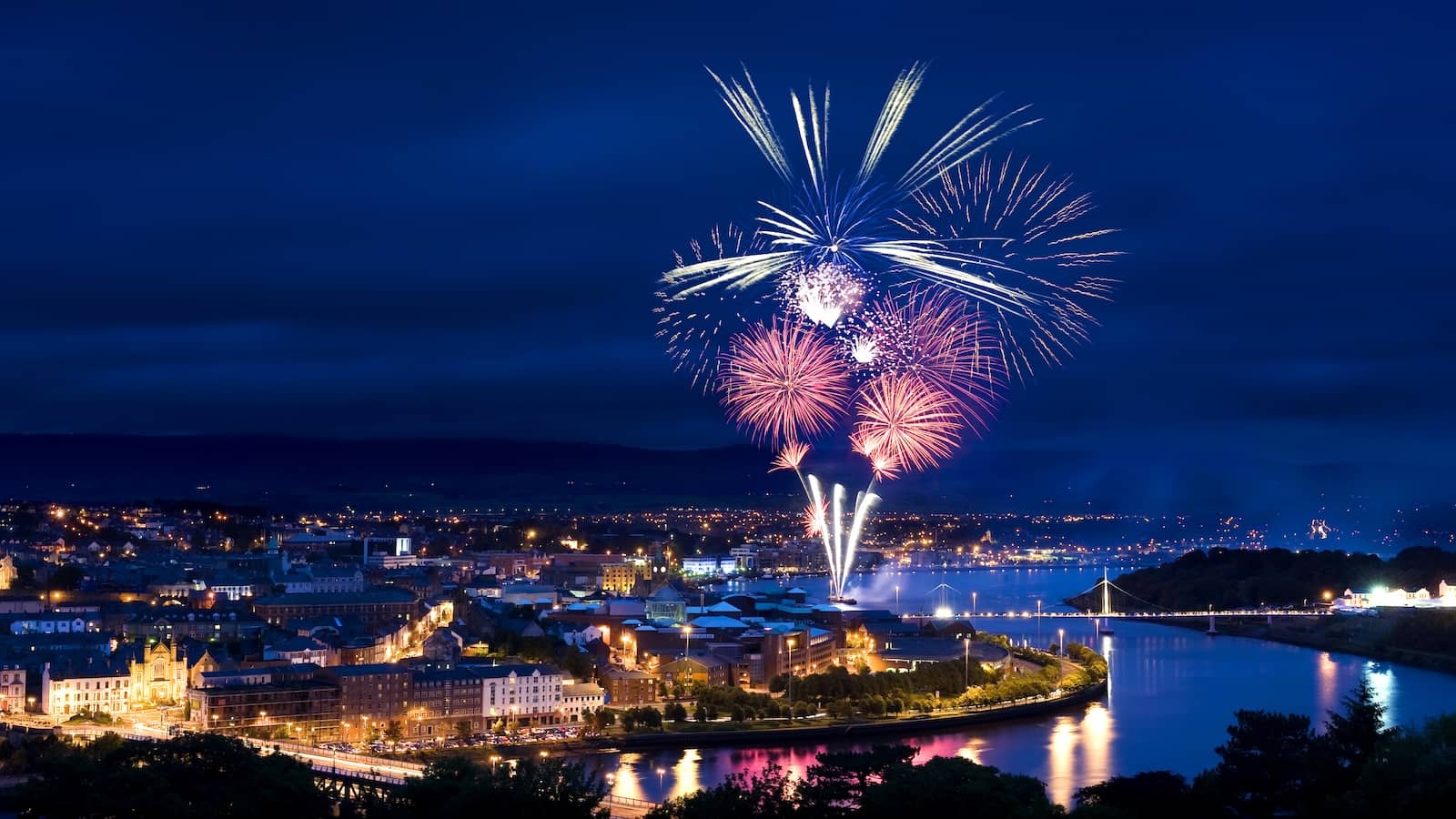 ireland-home-of-halloween-derry-halloween-fireworks-navy-sky