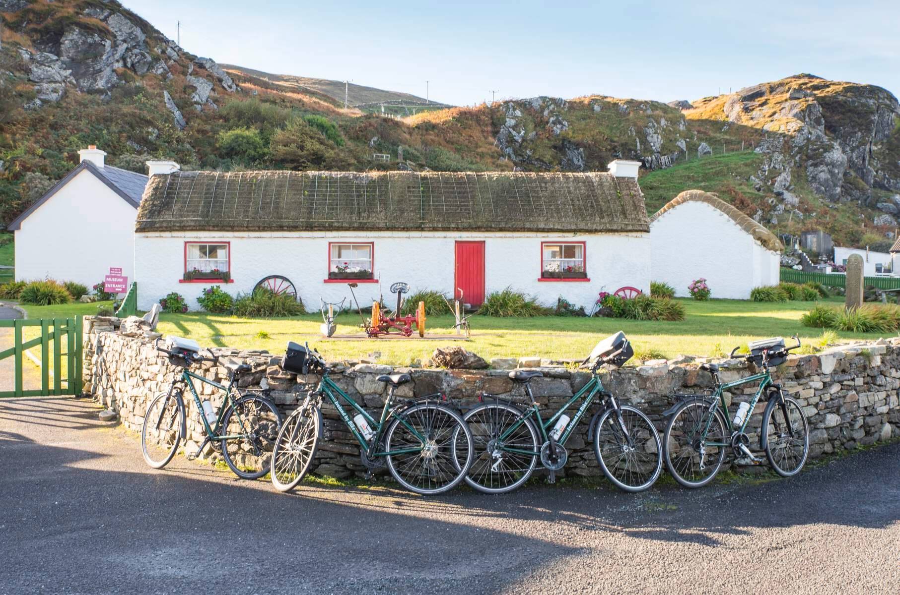 glencolmcille-folk-village