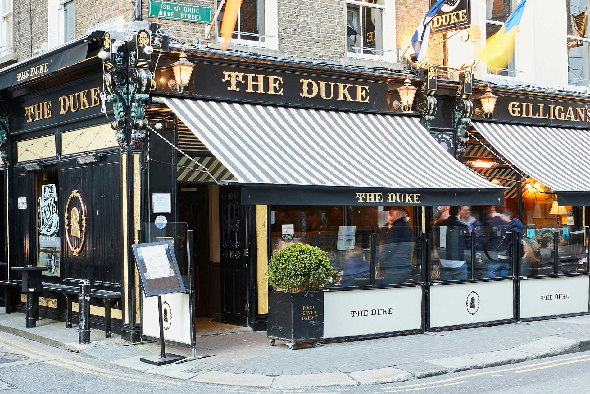 Dublin_Pubs0_18_INSET_24-retouched