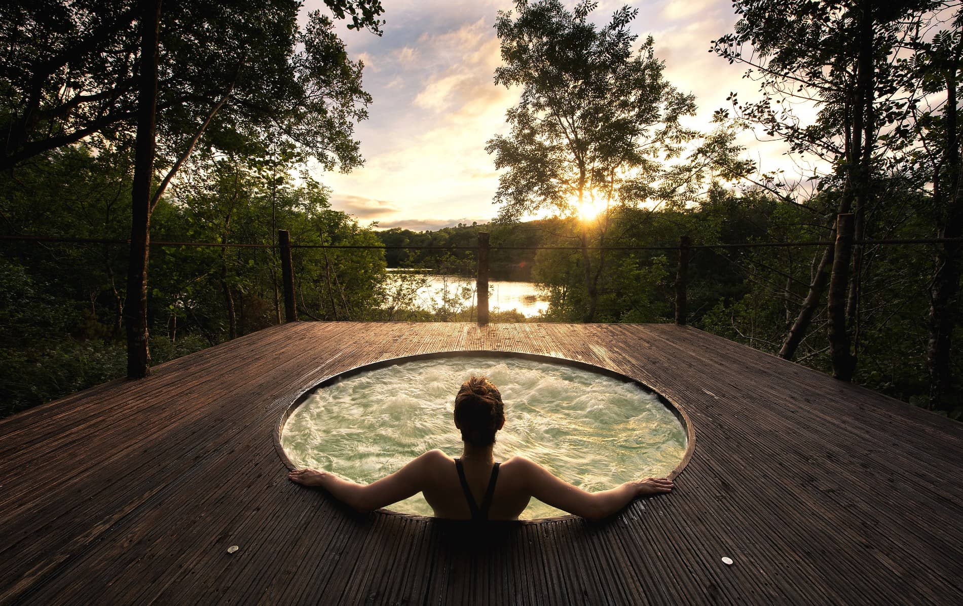 hottubaccom-finnlough-herov1