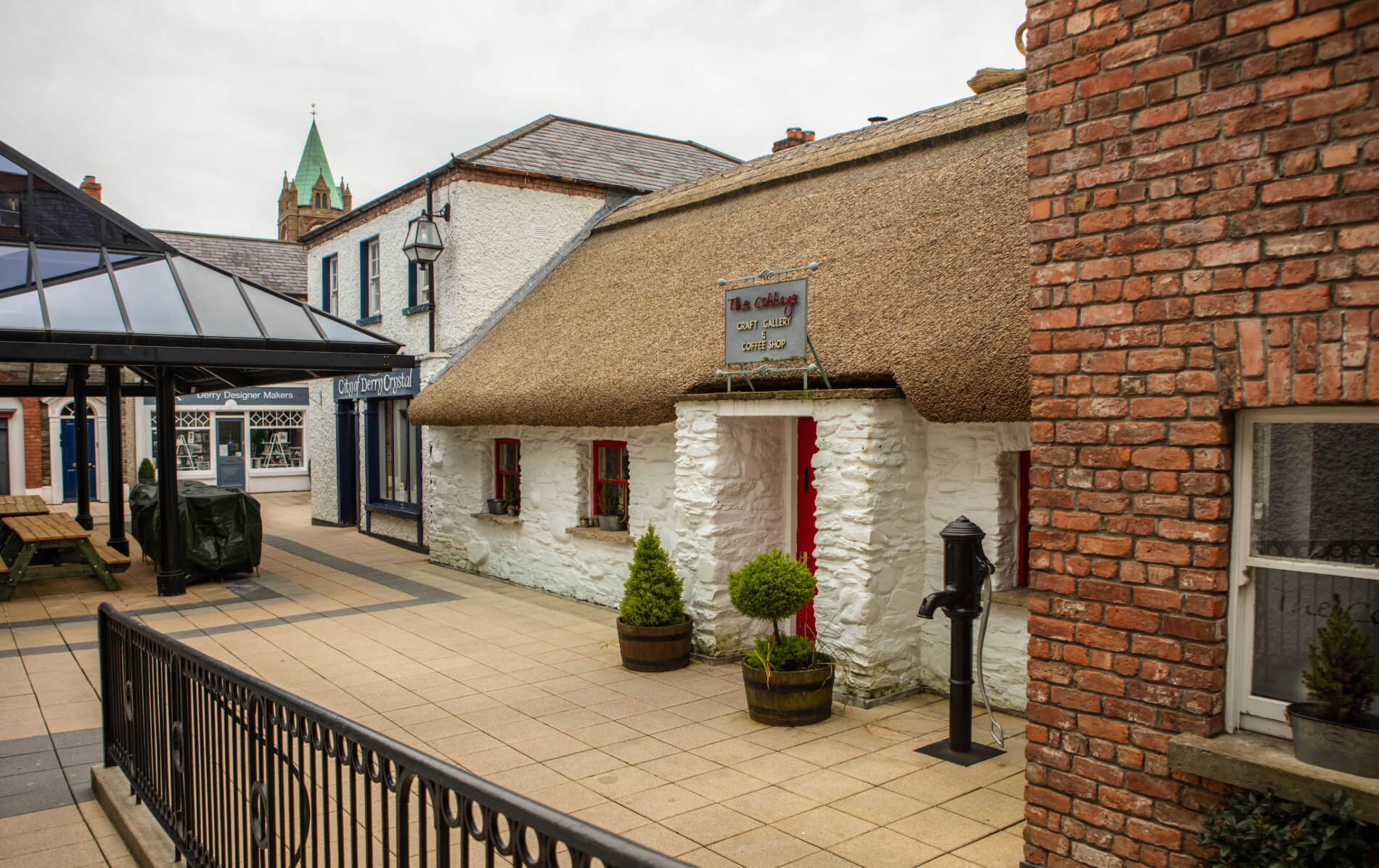 thatched-cottages-the-cottage-cafe-and-gallery-county-londonderry-v1