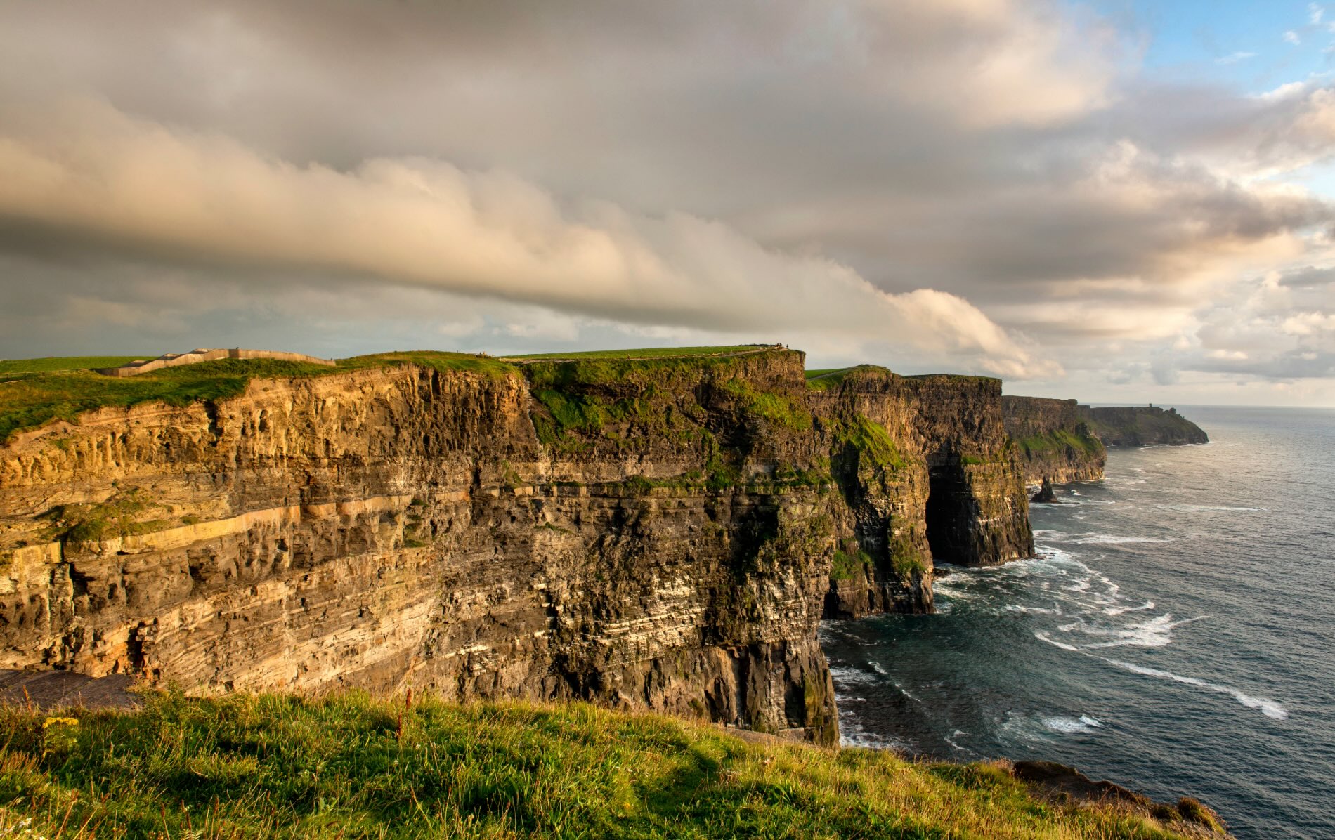 10-great-film-and-tv-locations-wild-atlantic-way-cliffs-of-moher-county-clare-v1