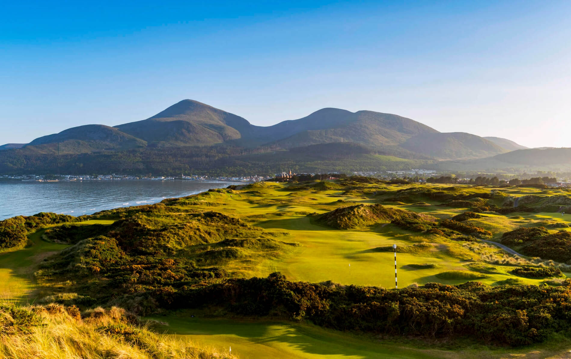 golf-in-belfast-and-beyond-royal-county-down-and-mourne-mountains-v1