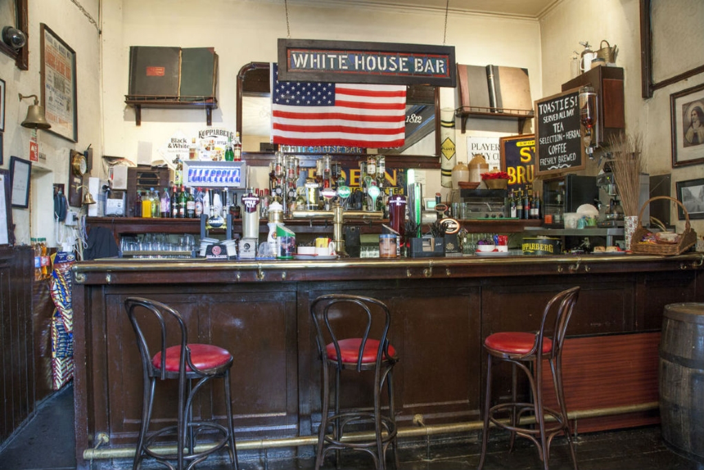 limerick-trip-white-house-inset