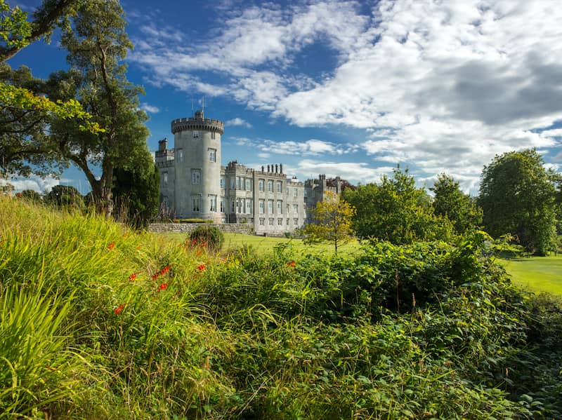 castle-hotel-quiz-dromoland-castle-exterior-shrubs