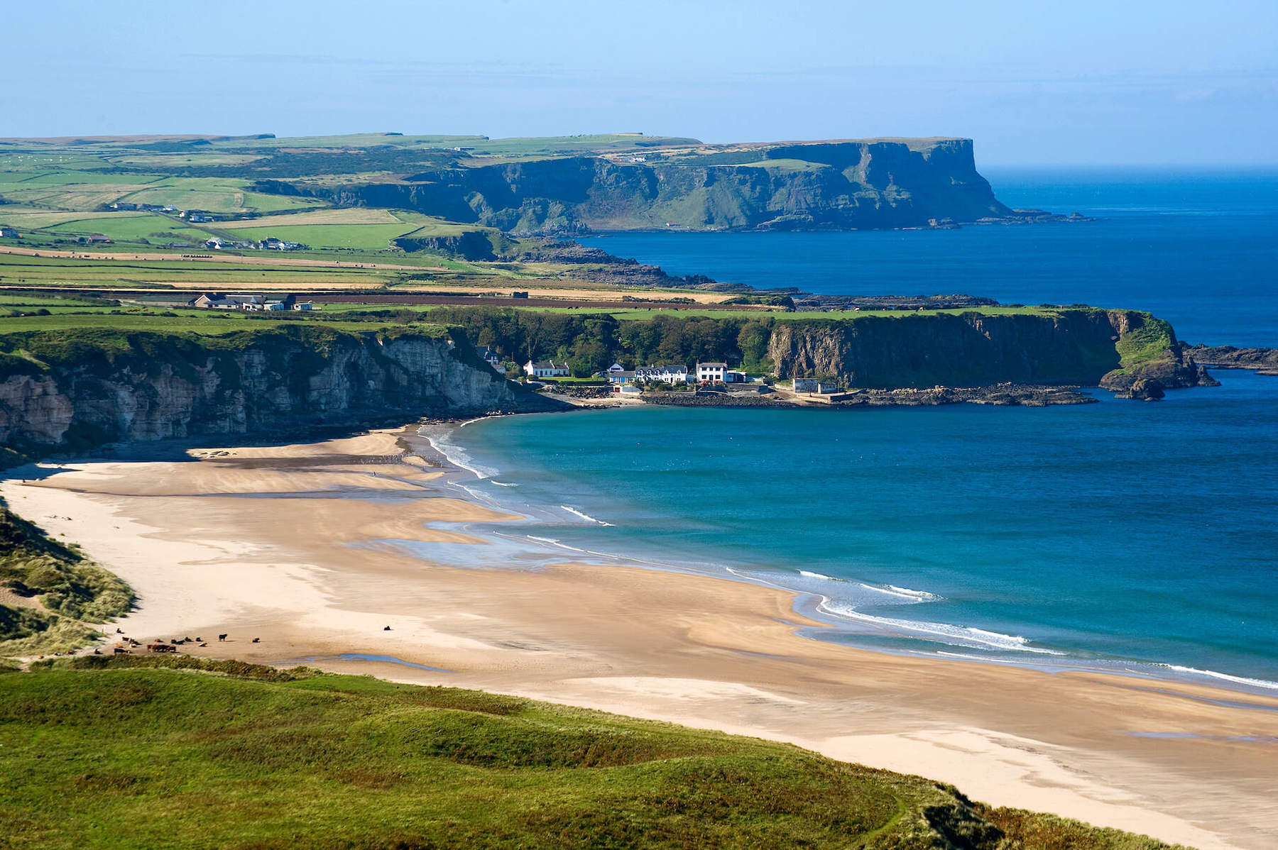 beach-near-ballintoy-county-antrim-small-hero-1