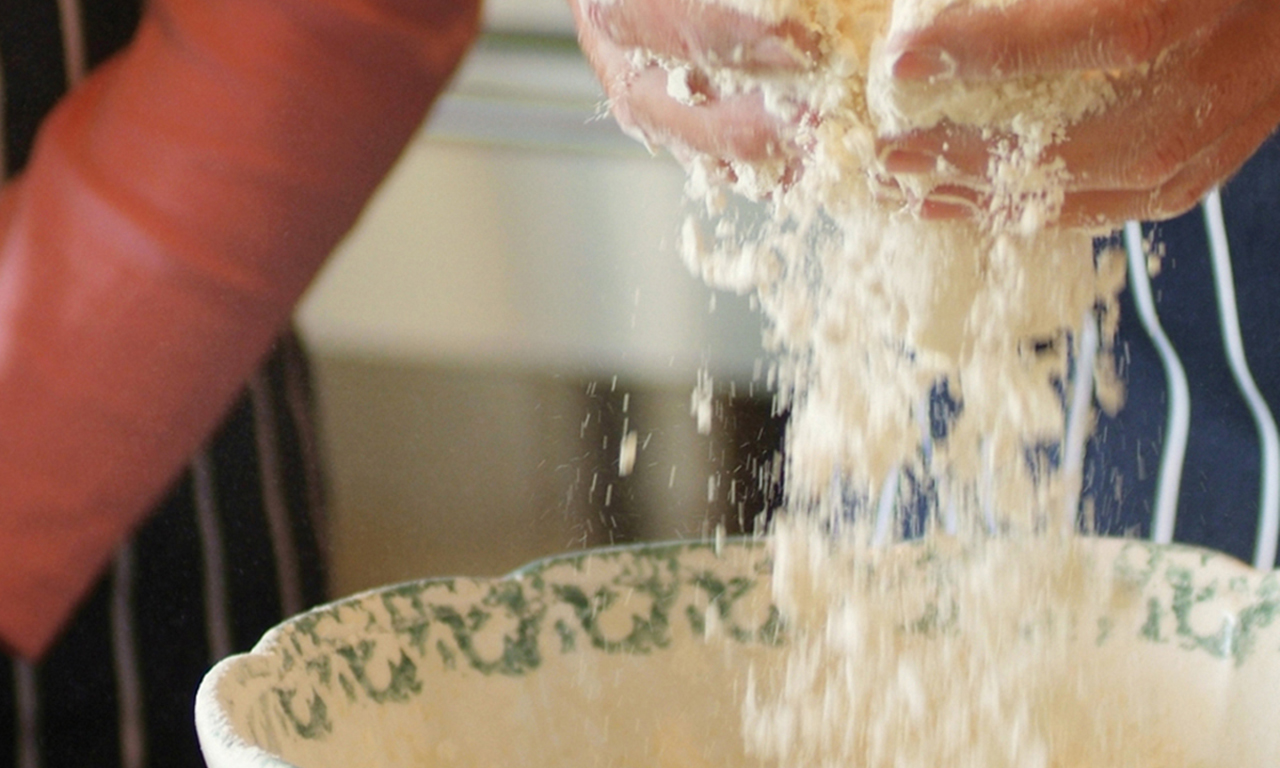 w900_e_whats_available_cookery_courses_bg