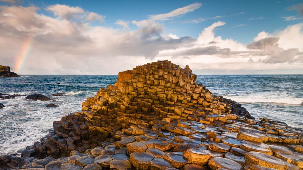 giants-causeway-ti-bg