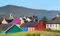 eyeries-village-with-colourful-houses