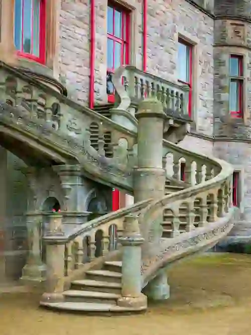 gallery-castles-belfast-castle-staircase-exterior-shutterstock