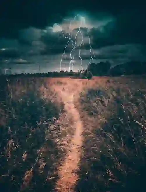 weather-gallery-lightning-county-meath-jonathan-bowers-unsplash-1