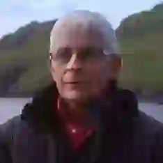 kerry-skelligs-atom-head