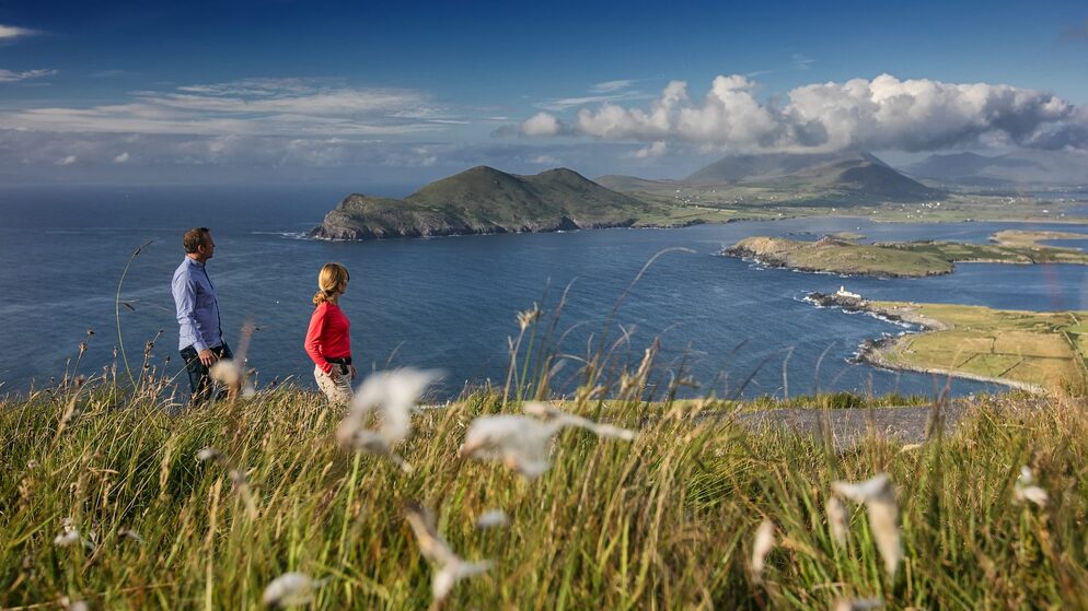Couple-walking-geokaun-mountain-valentia-island-kerry
