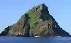 skellig-michael-blue-sky