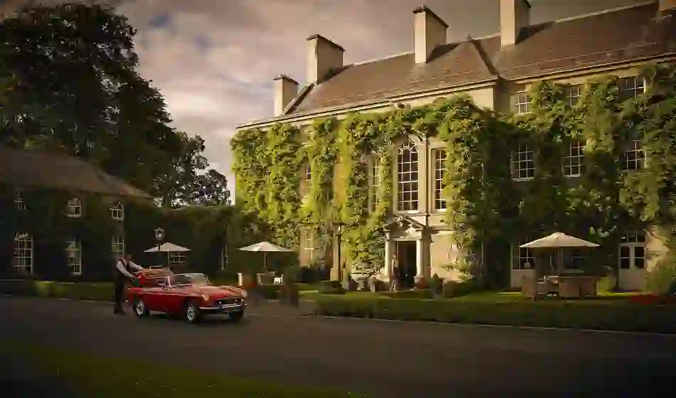 mount-juliet-red-car-1