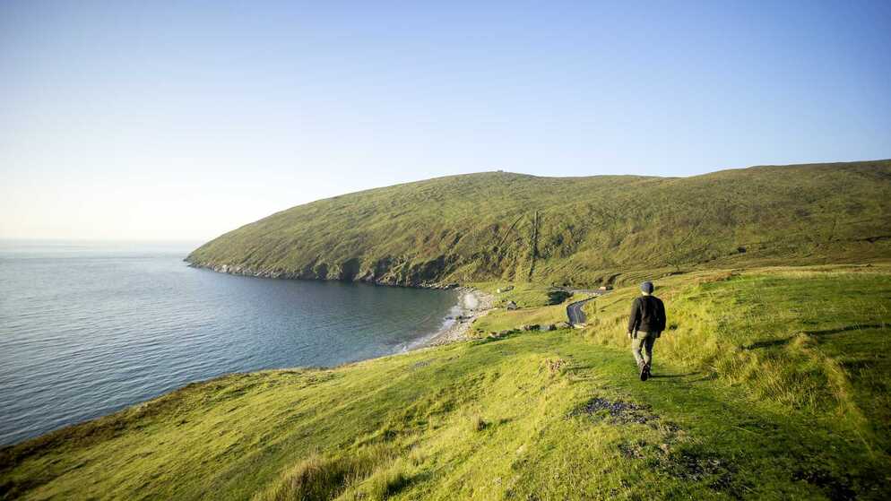 coastal-walk-to-keem-strand