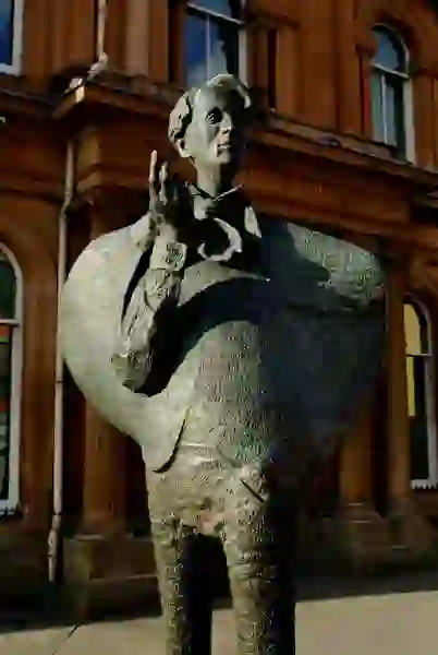 WB Yeats Statue-Sligo-close-up