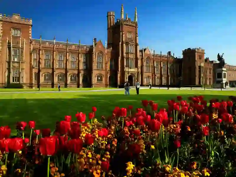 Queens University Belfast_web-size_2500x1200px