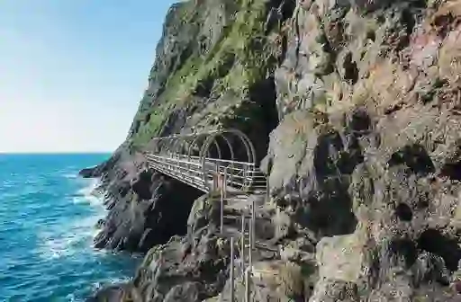 belfast-beyond-BGHERO2-gobbins-cliffpath