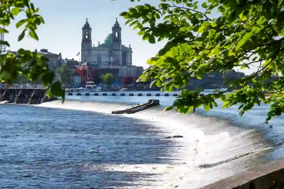 Athlone town and the Church of Saints Peter and Paul overlooking the River Shannon in Ireland’s Hidden Heartlands.