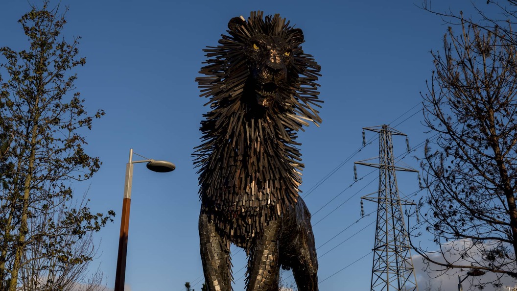 literature-in-ireland-aslan-statue-cs-lewis-square-belfast