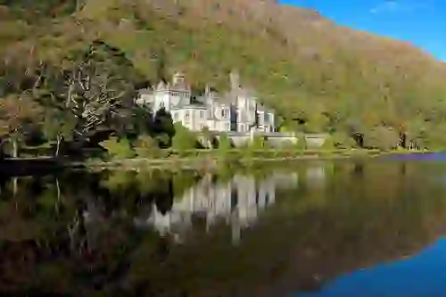 accessible-attractions-visually-impaired-kylemore-abbey-galway-inset