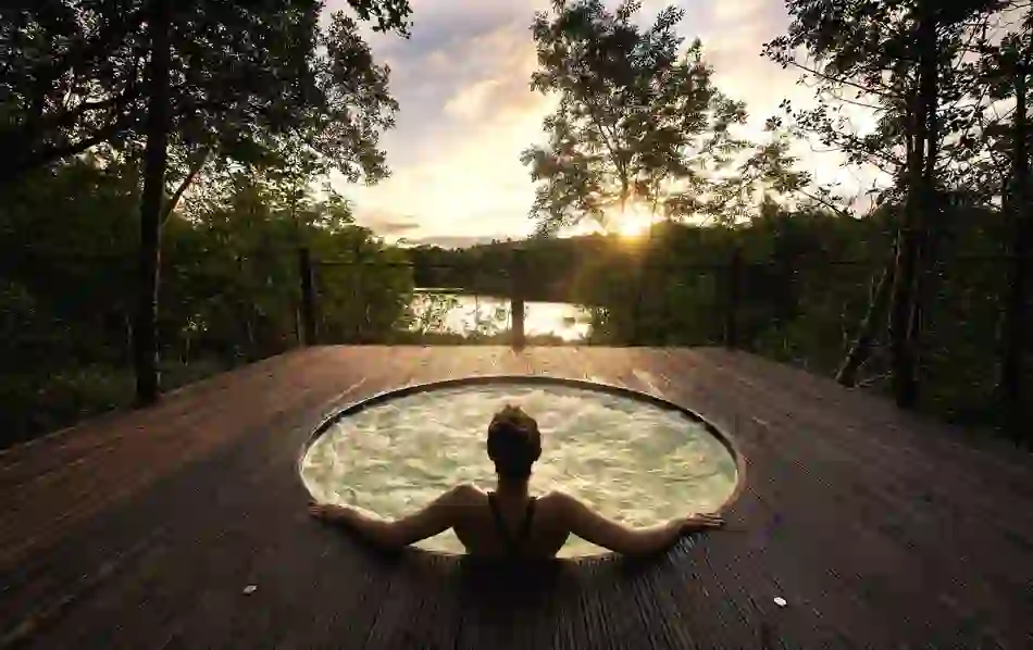 hottubaccom-finnlough-herov1