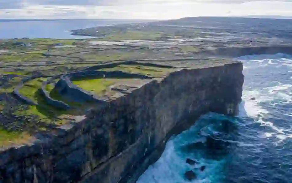 10-island-experiences-dun-aonghasa-county-galway