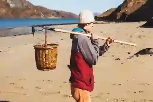 UpThereThelastNOTE_IMAGE__CREDIT_RESTRICTIONS