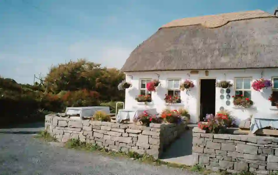 irelands-tearooms-teach-nan-phaidi-inis-mor-county-galway-v1