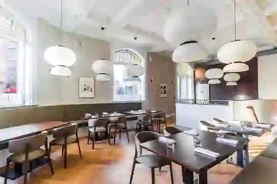 DOlierStreetRestaurant-PureFitout-3