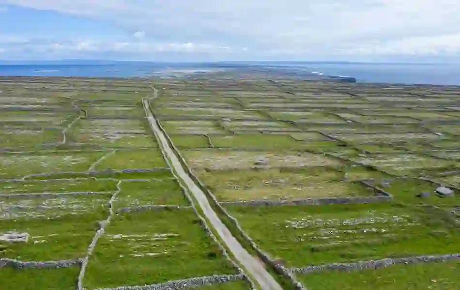 10-great-film-and-tv-locations-wild-atlantic-way-inishmore-county-galway-hero-v1