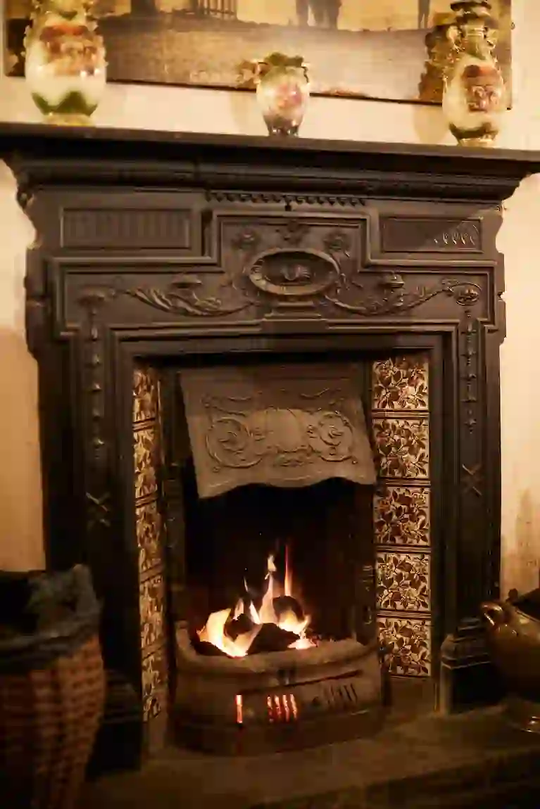 crosskeysinn-fireplace