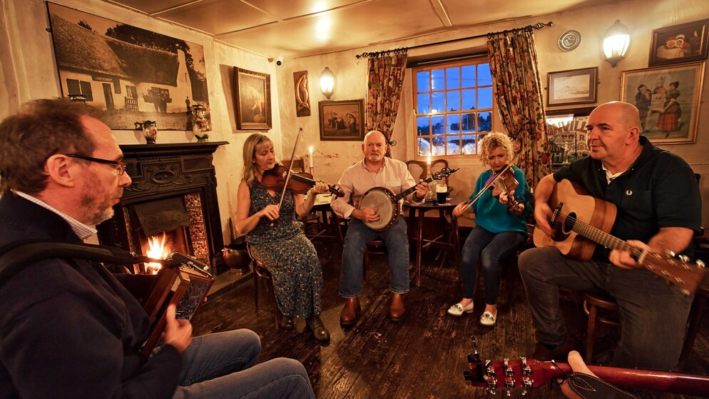 Crosskeys pub, Antrim