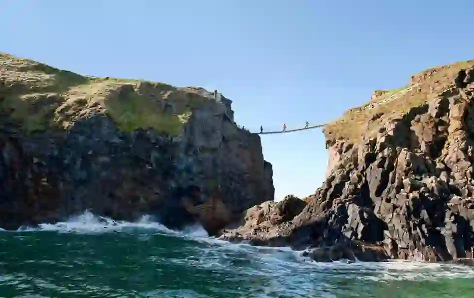 north-coast-boat-trips-carrick-a-rede-rope-bridge-county-antrim-v1