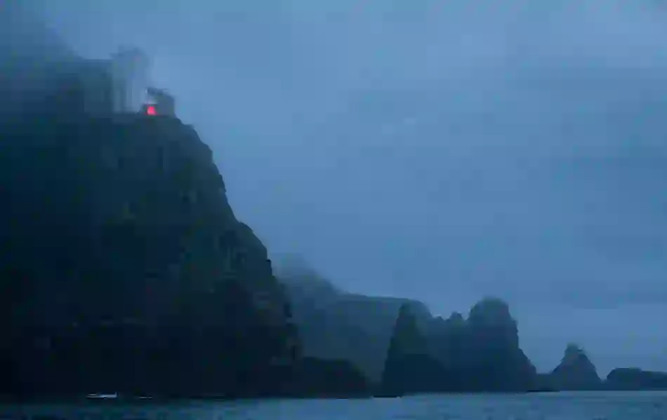 north-coast-boat-trips-rathlin-lighthouse-county-antrim-v1