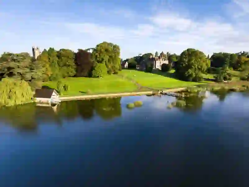iae-trip-north-from-dublin-castle-leslie-monaghan