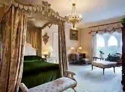 castle-hotel-quiz-ashford-castle-accommodation-reagan-suite