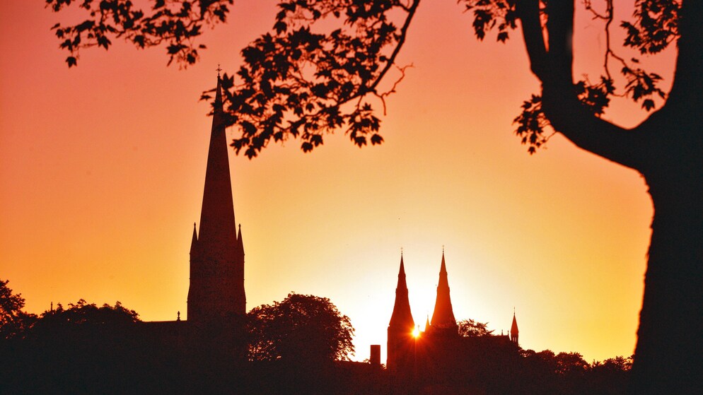 st_patricks_footsteps-bg