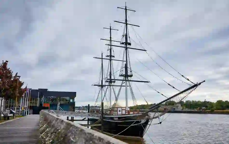 dunbrody-famine-ship-county-wexford-exterior-hero-v2