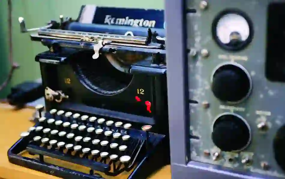 foynes-flying-boat-museum-typewriter-county-limerick-v1