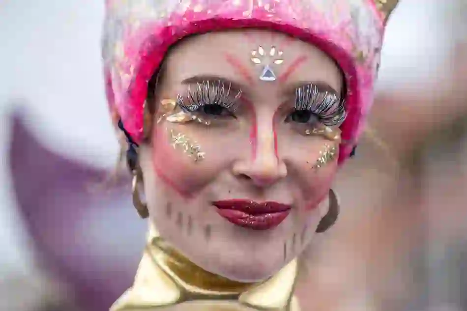 st-patricks-festival-dublin-performer-close-up