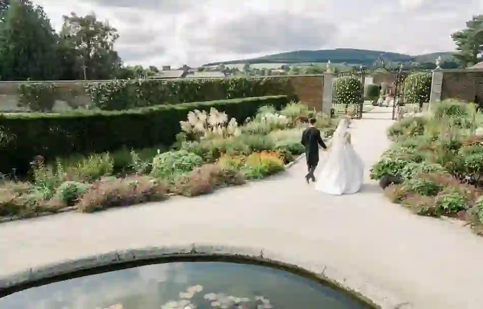 wedding-collection-couple-gardens-powerscourt-wicklow