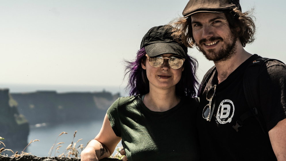 community-new-bg-desk