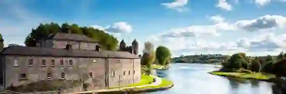 charming-towns-enniskillen-castle-strip